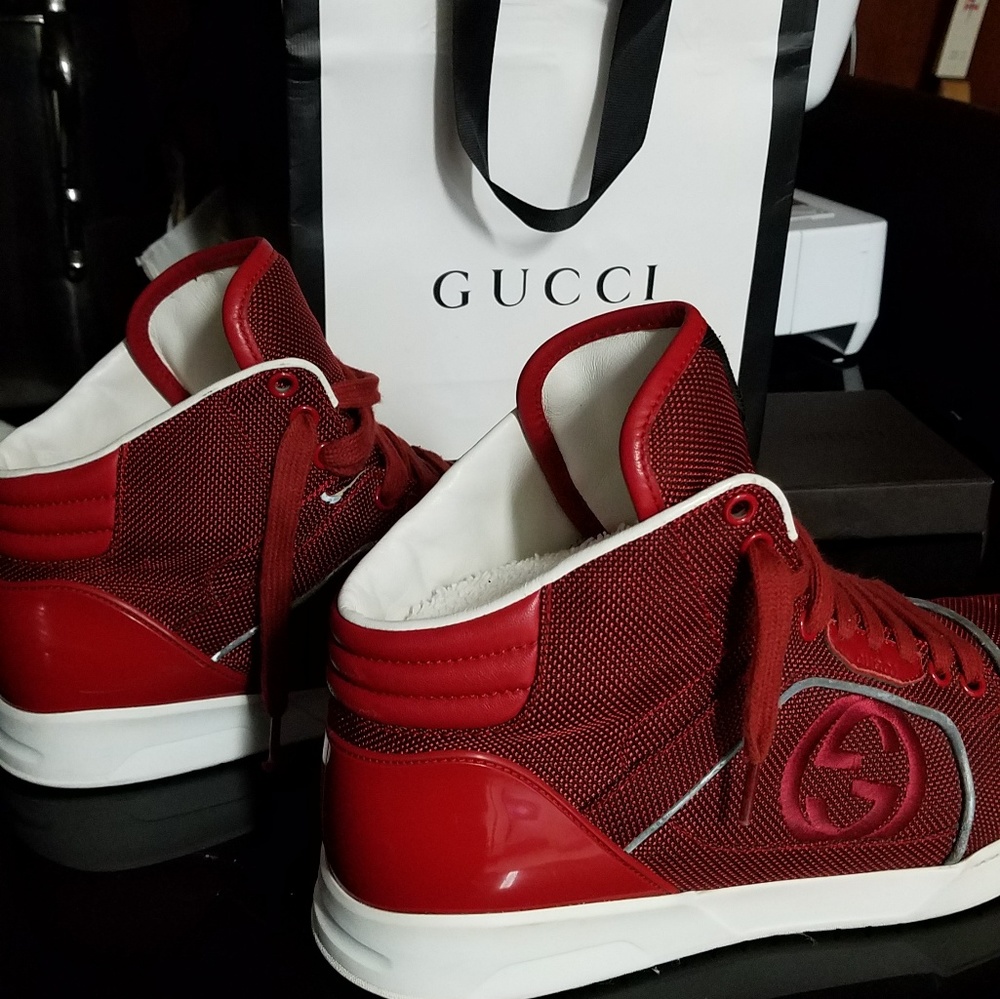 Gucci high tops / leather shoes